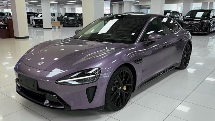 新一代小米 SU7 上市！堆料拉满的背后，是智能电动车的「军备竞赛」新格局