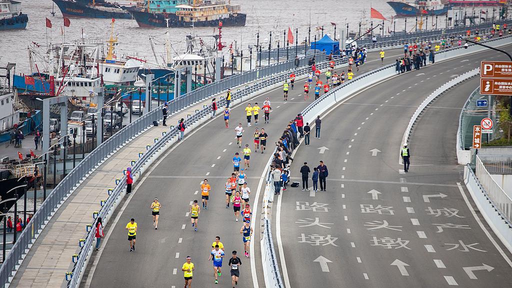 张水华离职：当爱好撞碎职场规则，谁都不是赢家