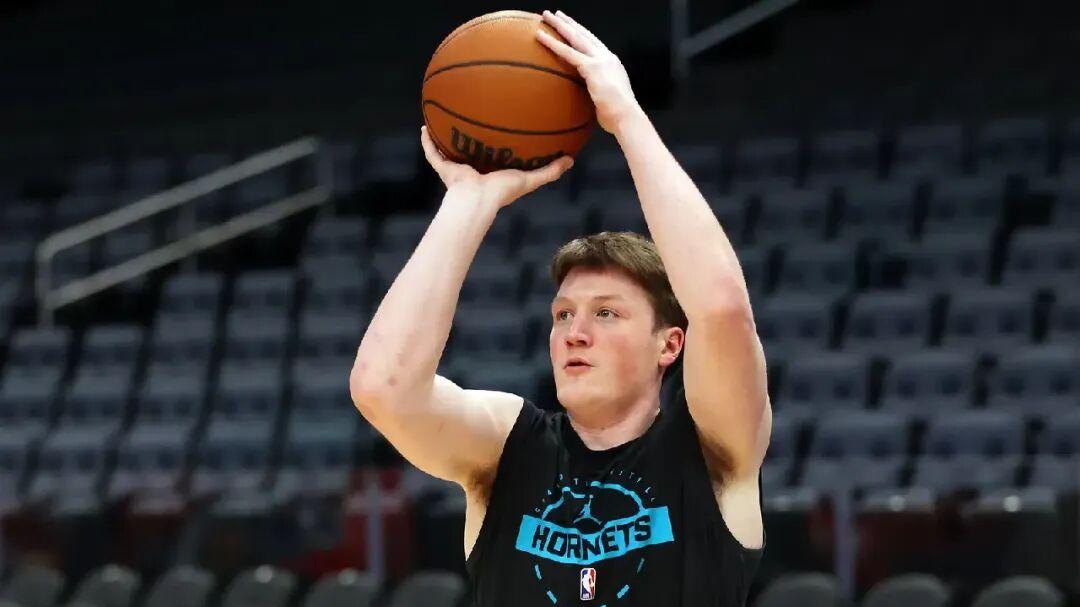 仅得9分！克尼普尔罕见拉了，最佳新秀已无悬念？