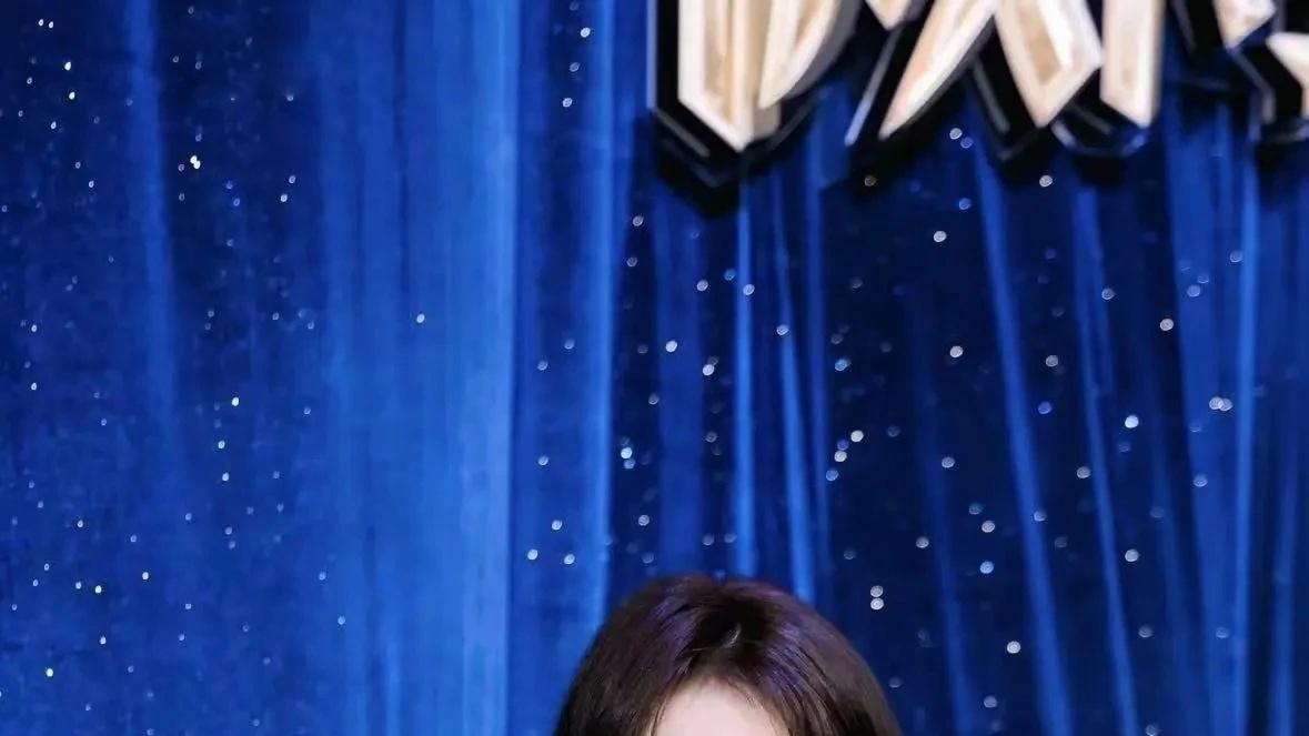 白鹿飞赴首尔为宋雨琦应援，“梦幻观众席”点燃演唱会星光之夜