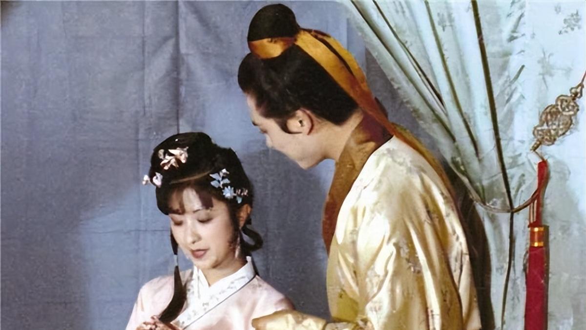 贾琏知道尤二姐和自己兄弟侄子都有染，为什么还能接受她做侧室？