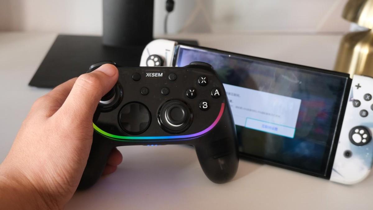 西圣GC1深度体验：百元手柄竟藏15项黑科技，手感碾压同价位