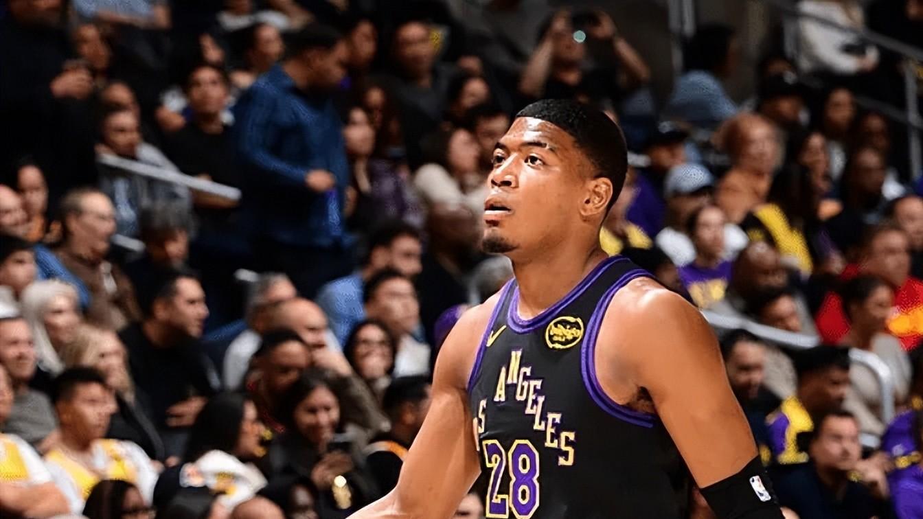 东契奇+詹姆斯空砍68分，艾顿+替补全垮，防守为0！