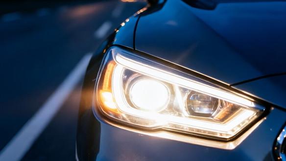 一声令下，大灯熄灭：谁给了语音控制“越界”的权力？