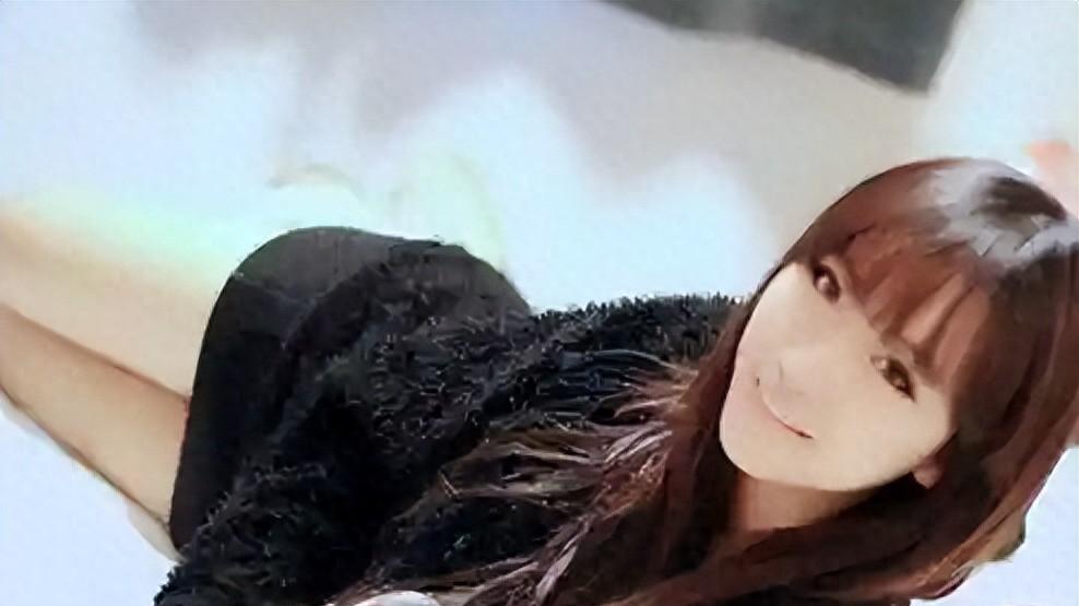 在微信群里聊天，遇到一个帅哥添加后是已婚男人，结果让我发疯