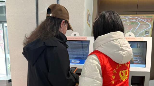 春节坚守不打烊 热血护航护长安——西安市心连心志愿者协会中心血站支队新春志愿服务暖人心