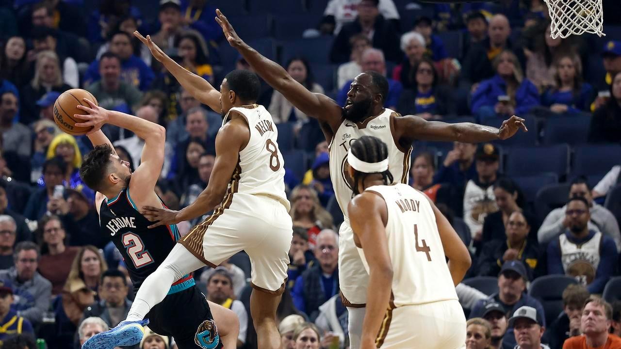 科尔解释了为什么他们在最近两场胜利的第四节将追梦格林换下