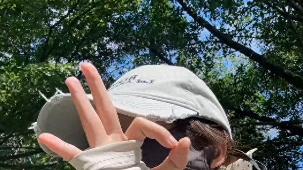 年轻人买防晒霜，个个开始精打细算