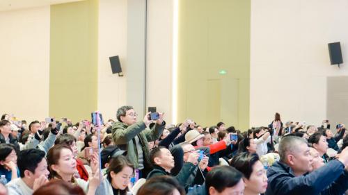 AI赋能文旅产业升级 —— 湖北第二届AI应用大会在武汉举行