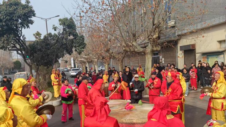 锣鼓喧天庆新春 文化惠民暖人心