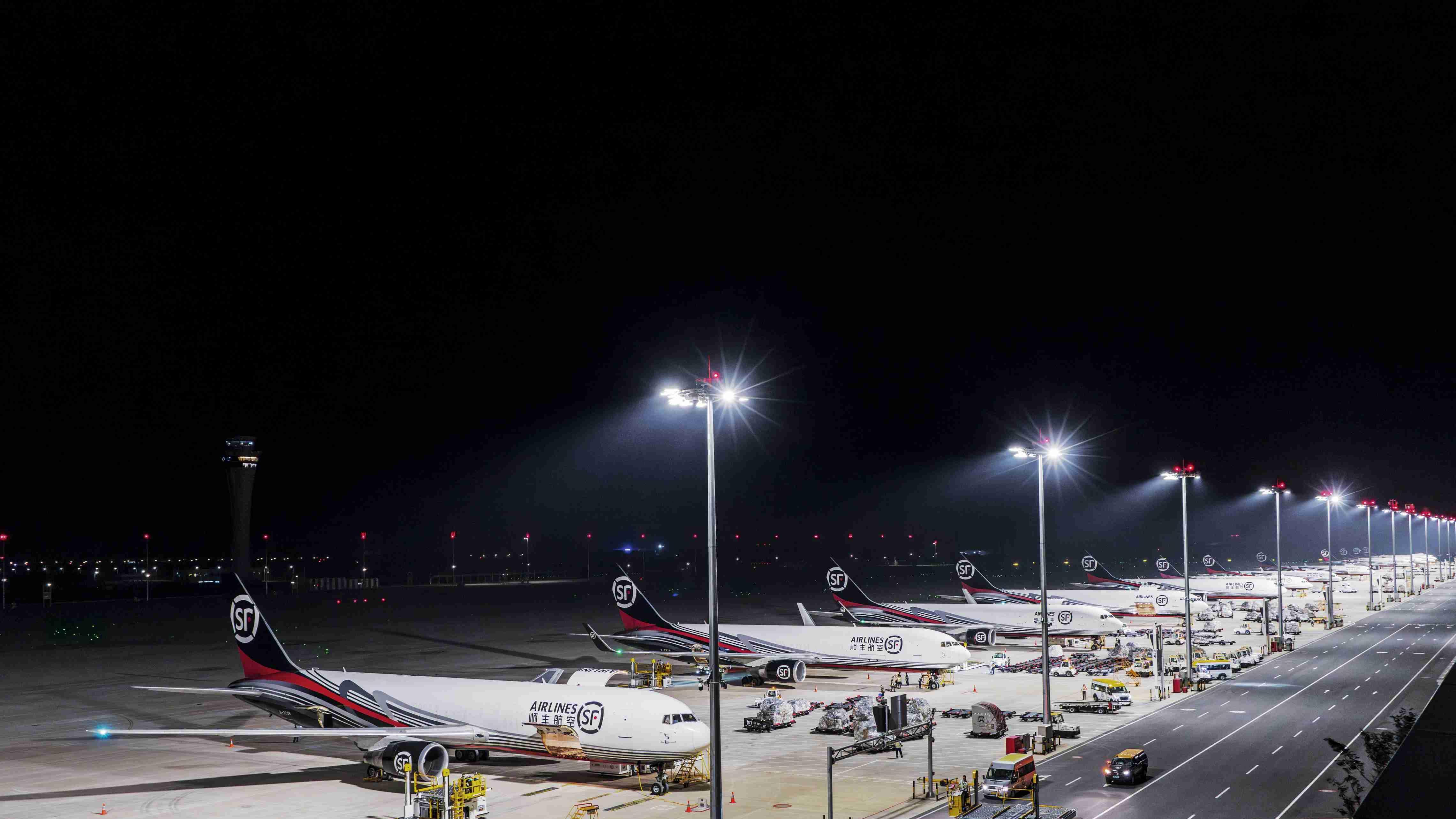 鄂州花湖、郑州新郑，中西部第一大货运机场之争