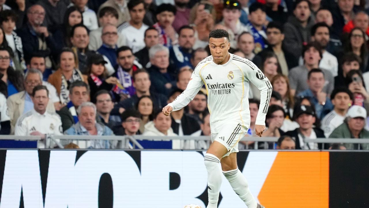 欧冠皇马VS拜仁，动荡不安与稳定霸气的对决，你会战哪一边？