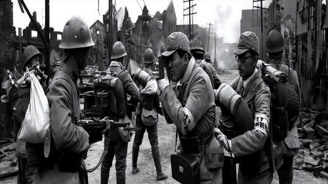 日军少佐炫耀武力，拍照砍杀中国人，孙女成日本首相