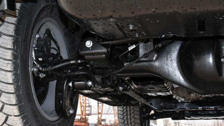 卷麻了！北京BJ40新车价格再创新低，13.29万起体验“理想”座舱