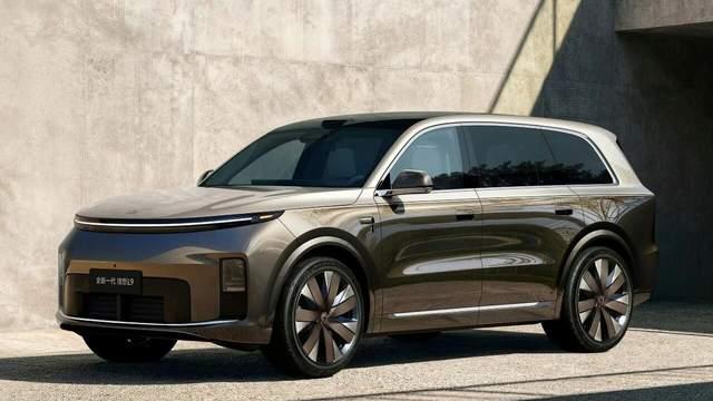 别说All in机器人的李想不务正业了