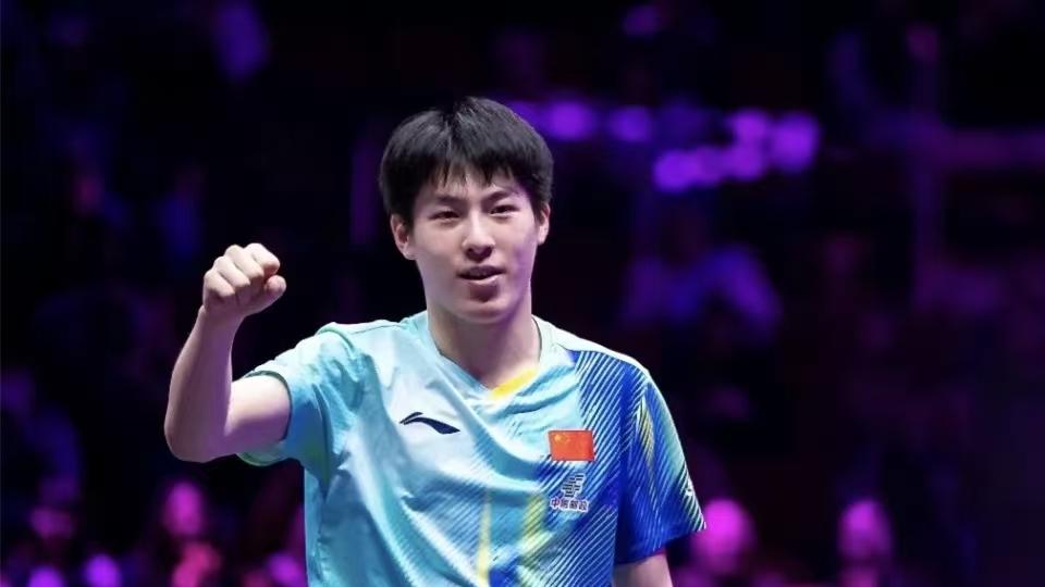 这孩子本来天赋异禀却最悲催，被三人接力赛般击败，终成黄粱一梦