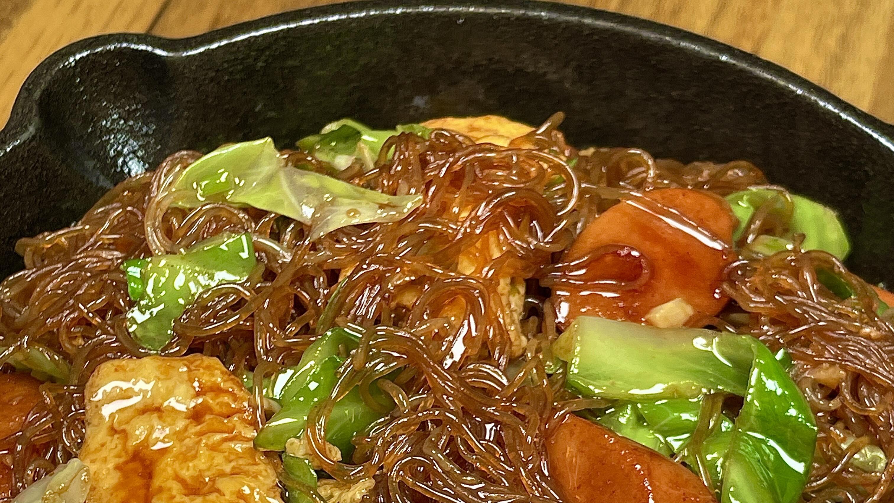 这一盘包菜炒粉丝，是我家餐桌上的“光盘侠”