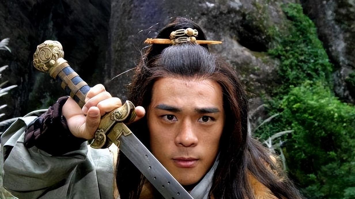 金庸笔下最无能的主角是谁？练成神功，影响力却远不如一个配角