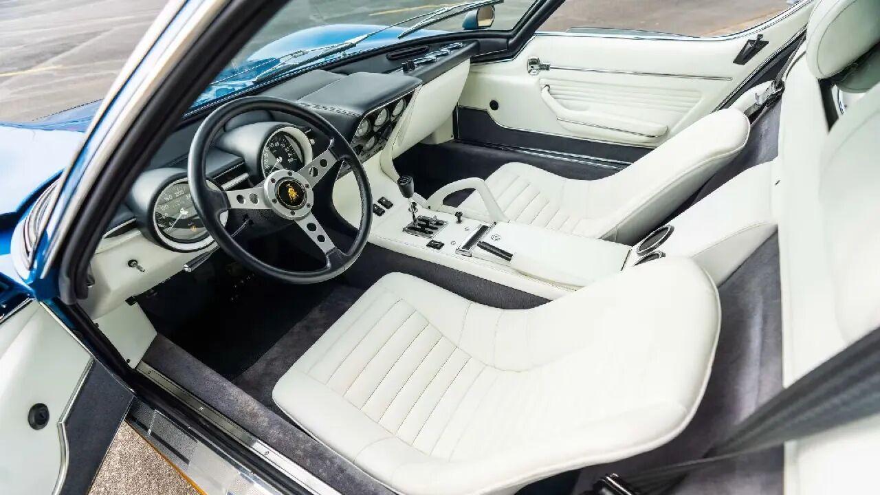 全球仅 150 台，独配色兰博基尼 Miura SV 堪称完美超跑标本