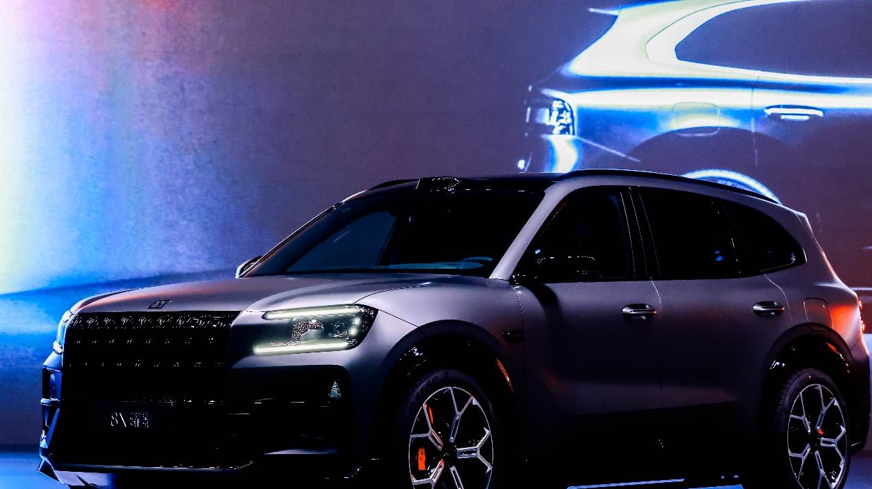 极氪8X曜影官宣：同级唯一315mm宽胎，2.96秒破百