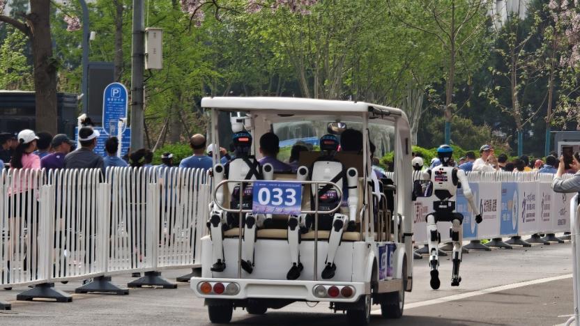 亦庄半马：机器人提速了，摔跤也出续集了