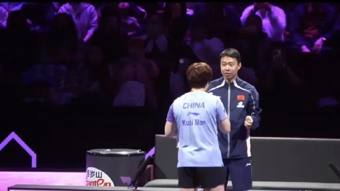 恭喜！中国女乒22岁左手王牌勇夺双冠：28岁少帅助她崛起