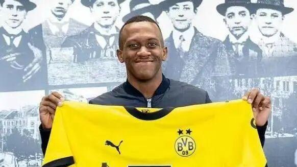 改朝换代，多特蒙德面临换血困境，该如何引援？