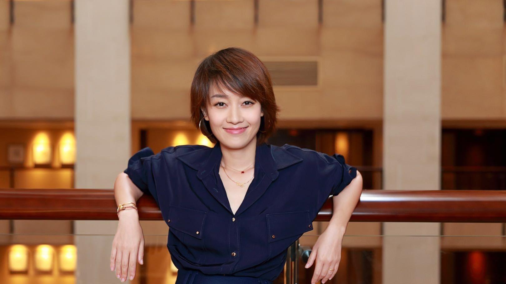 马伊琍曾坚定地表示：不管是老公、情人，还是追求你的男人，在你需要他们陪伴的时候，没有在你身边