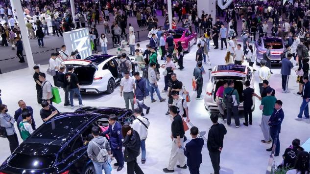 手机一键爆改豪车？袁启聪带你看车展