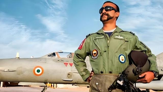 印度空军的“降维打击”：不买新飞机的三哥，狂砸87亿买炸弹