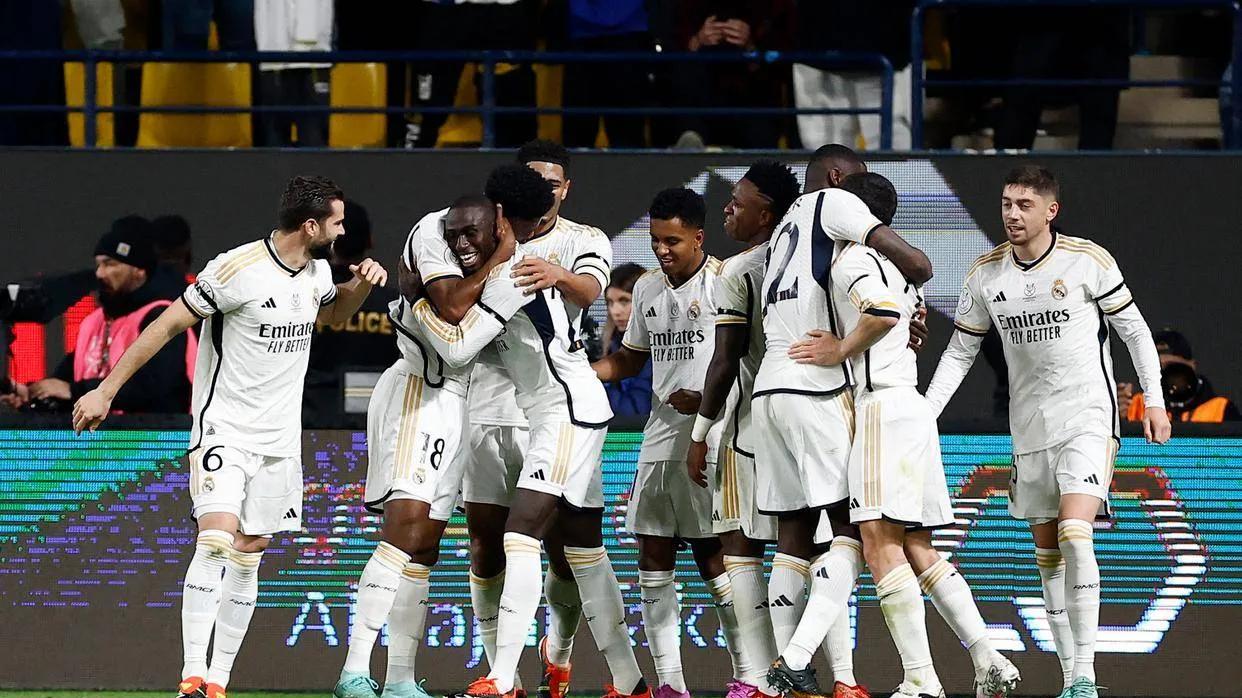 伯纳乌的残阵悲歌：银河战舰带伤启航，能否抵挡蓝月亮复仇风暴？