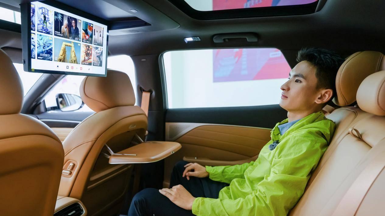 马拉松冠军的选车逻辑：丰配友为什么选这台“移动排酸仓”？