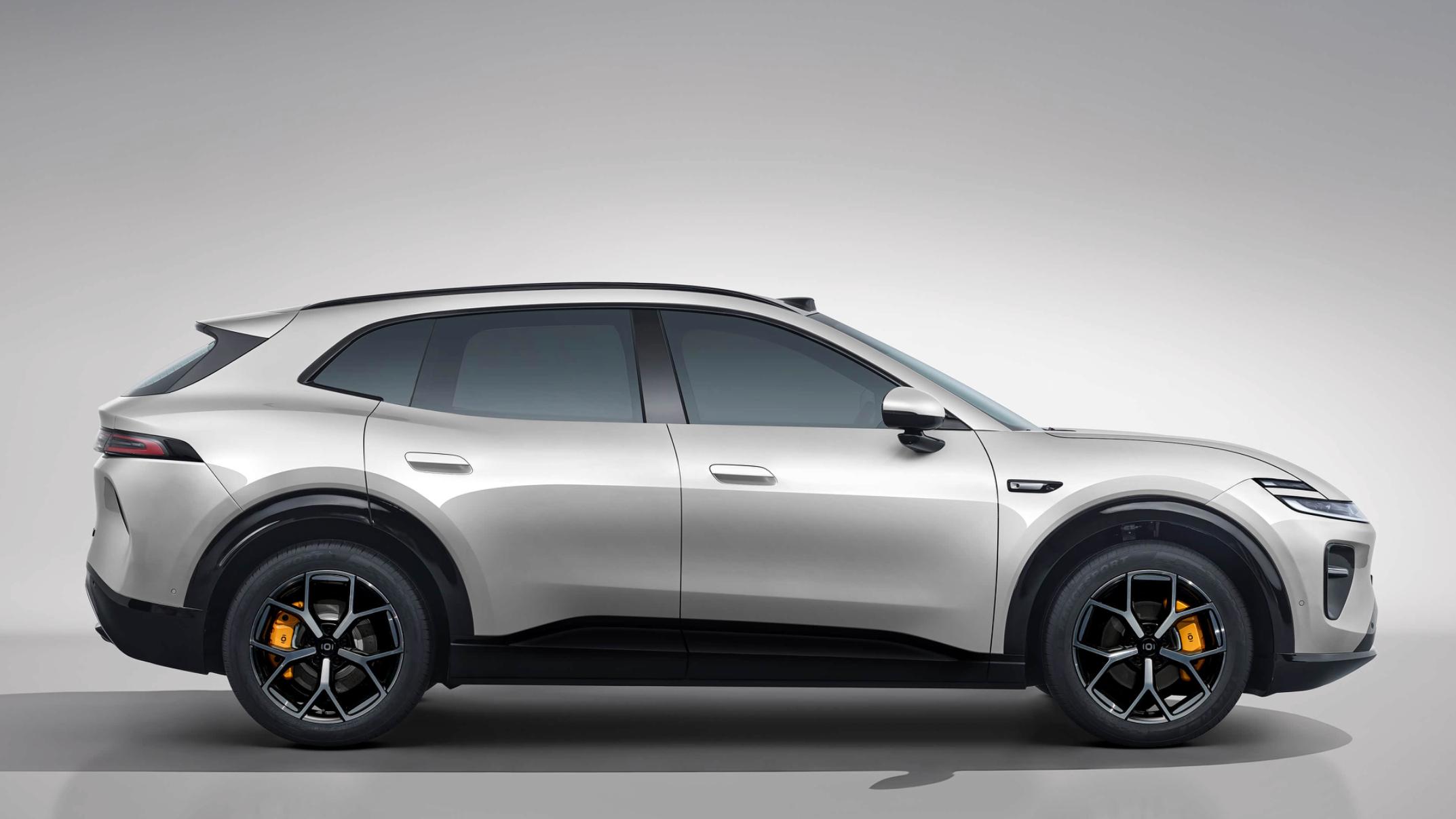 又一国产新能源SUV，扶光美学+后排吸顶屏，综合续航700公里