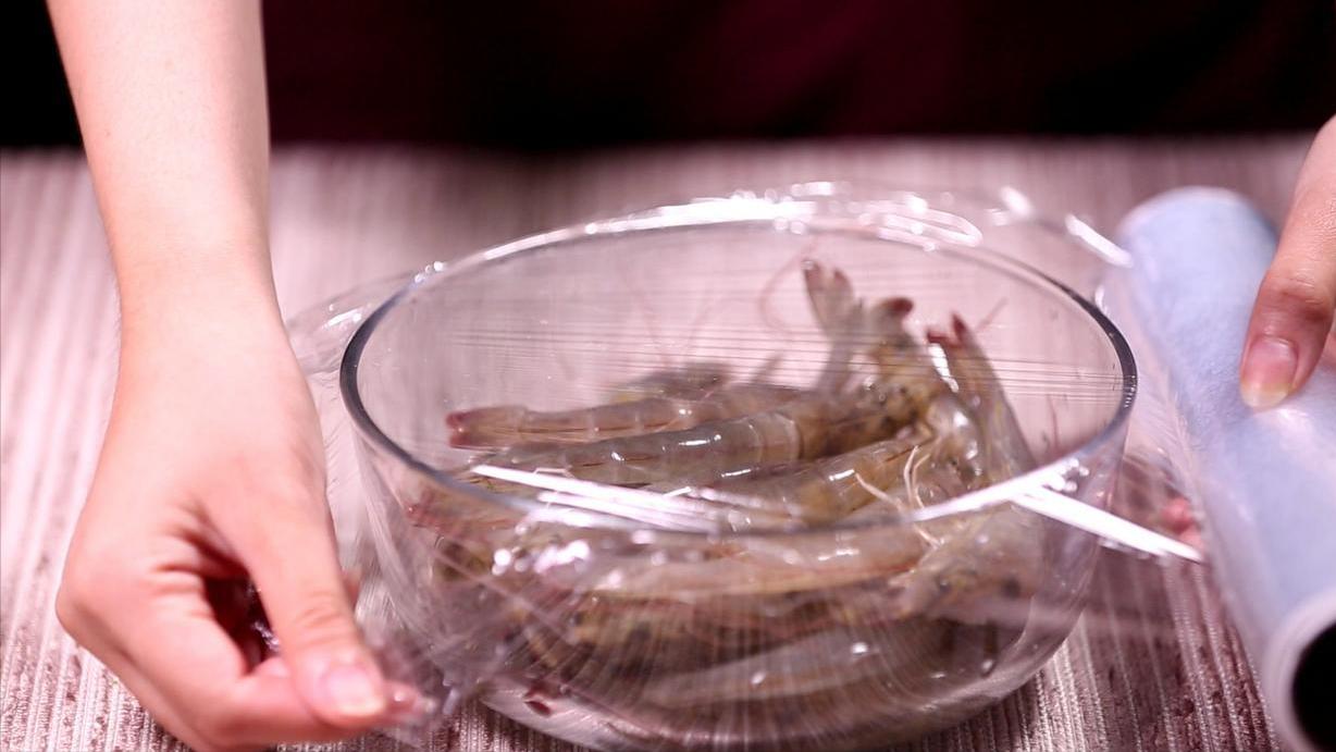 保鲜膜vs保鲜袋：材质差异与使用禁忌全解析