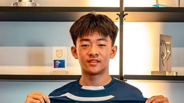 最新中超转会动态：U17新星或加入海牛，蓉城两新援现身主场