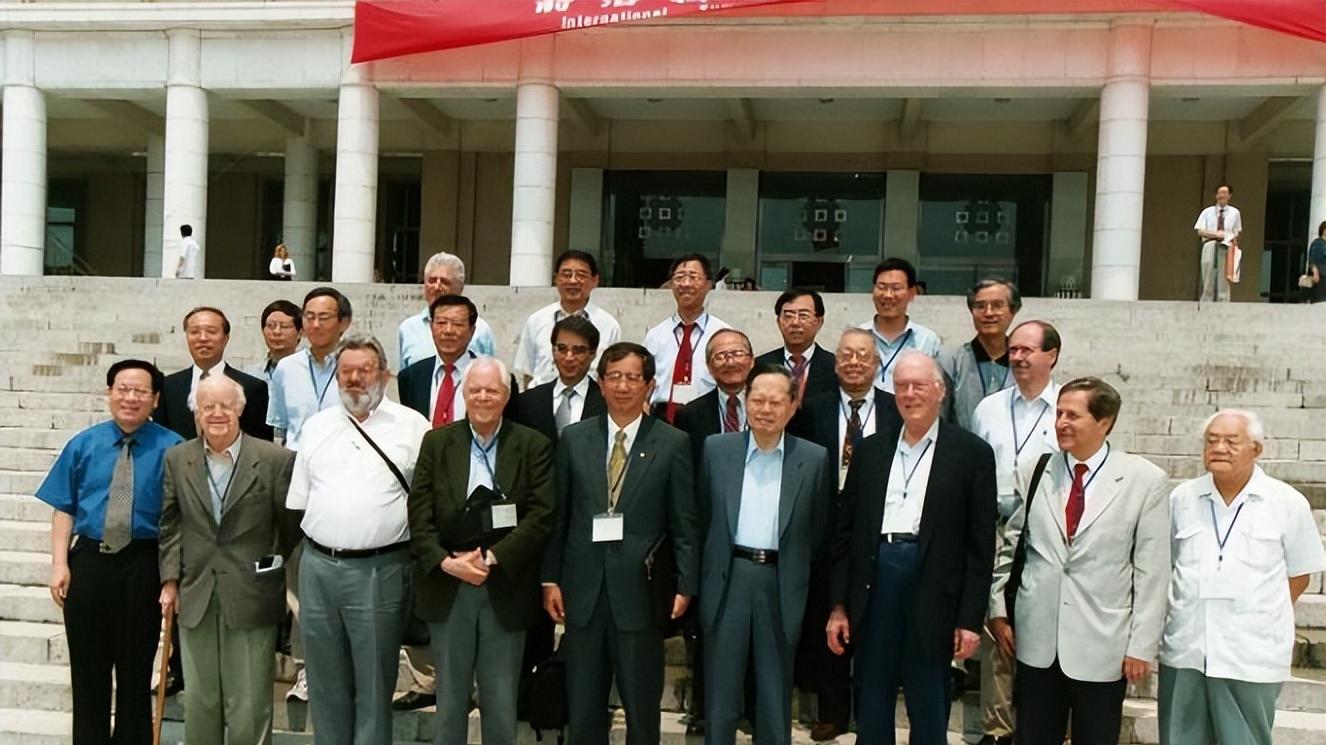 杨振宁逝世，与李政道决裂62年，是毕生遗憾，更是民族智慧的消耗