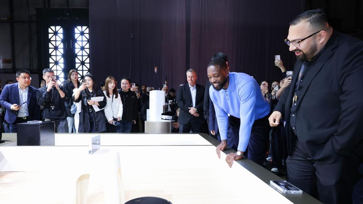 “闪电侠”韦德见证硅谷传奇，全球高端扫地机市场进入追觅时代！