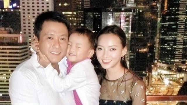 香港知名男星魏骏杰，近年来身体发胖明显，变得比较油腻