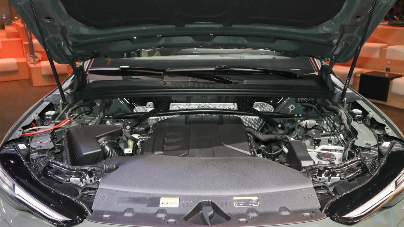 起步30.98万算不算有诚意？新一代奥迪Q5L，大屏环绕，马力小涨