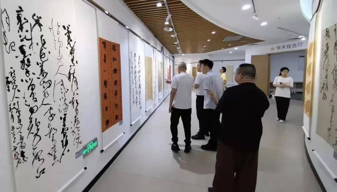 第二届“东海潮涌·墨香丰泽”全国书法作品展在泉州盛大启幕