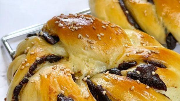 复刻童年味道：在家烤出记忆里的老式枣泥面包