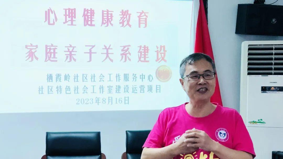 他的卡牌里藏着冰山下的秘密