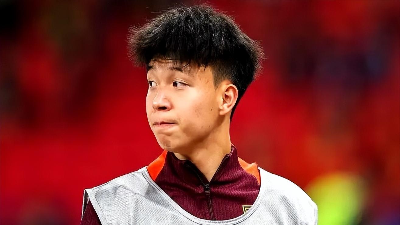 国足希望之星遭5家德国球队疯抢，留洋新标杆，或复制杨晨当年之高光