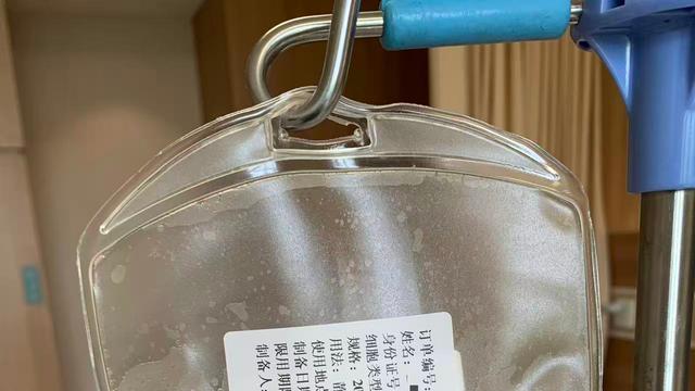56岁韩国肺腺癌患者标准治疗失败后，我们帮他找到了两个“隐藏靶点”，来国内治疗后肿标恢复正常