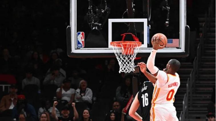 杨瀚森这是咋了？6分钟挂0，三分仍打铁，正负值-11