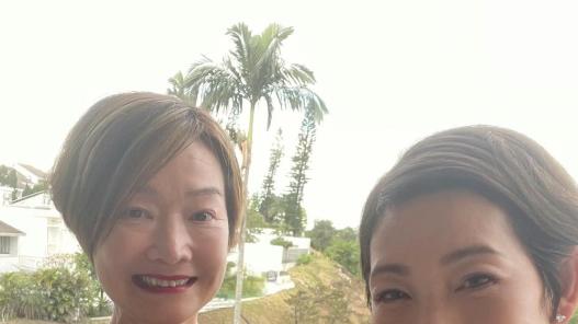 膝盖骨碎裂成数块！TVB资深女星再度手术伤口异常肿胀，至今坚持不婚不育