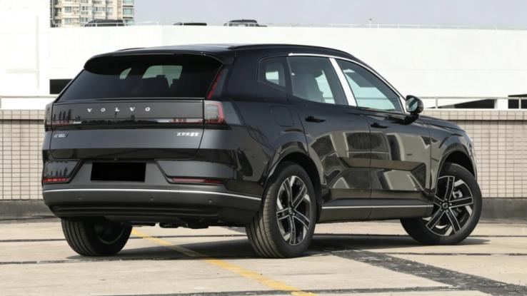20万出头买沃尔沃？XC70叠加国补卷麻了，一公里才2毛！