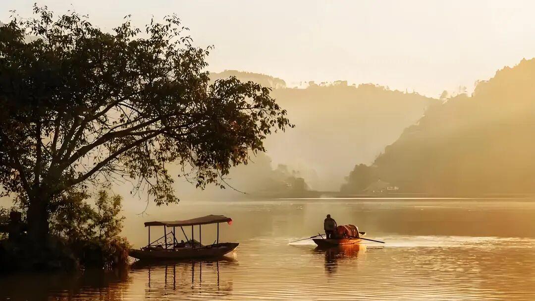 七律·寒暮孤舟悲韵