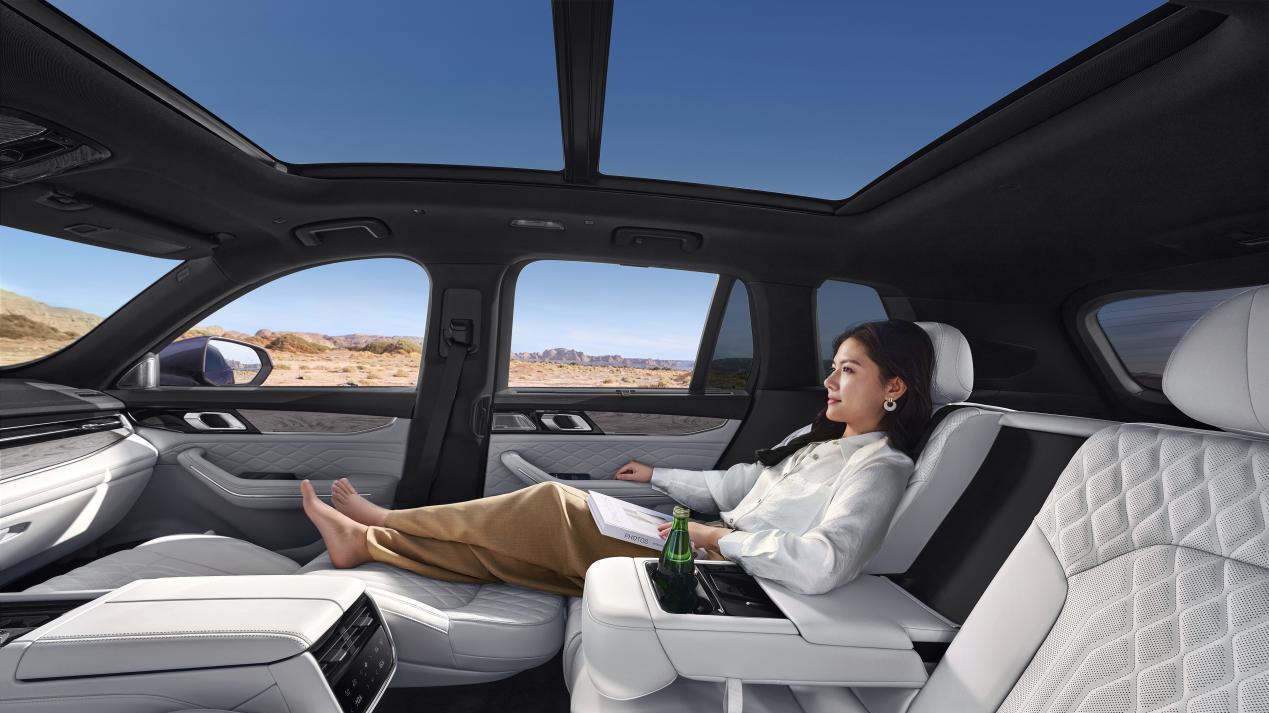 拒绝纸上谈兵！领克09实战翻滚事故，硬核守护车主安全