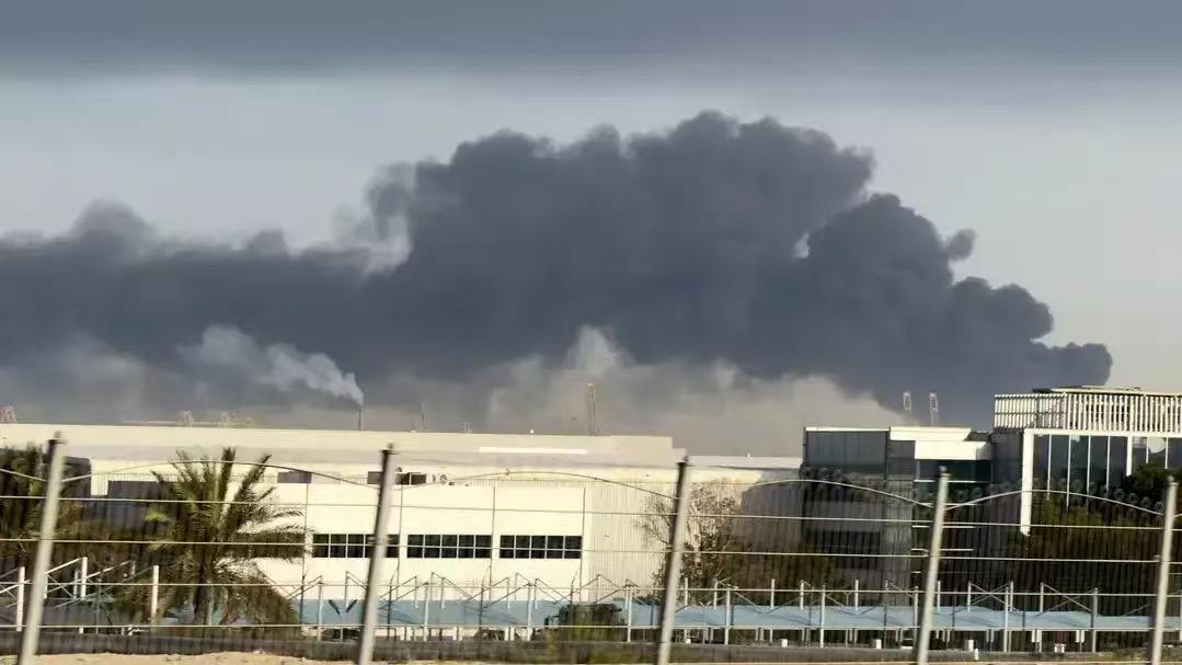 英国游客迪拜拍导弹被逮捕，最高或判两年监禁